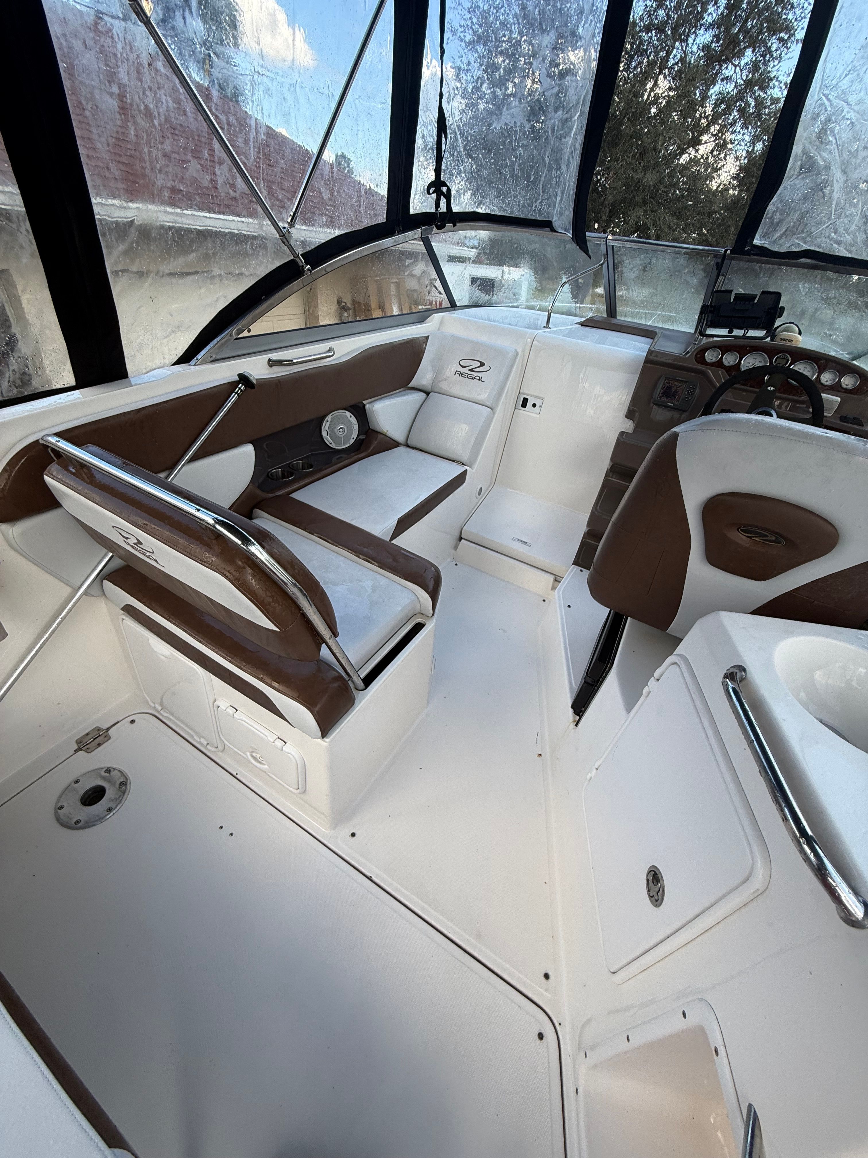2006 Regal 2565 Window Express - 8