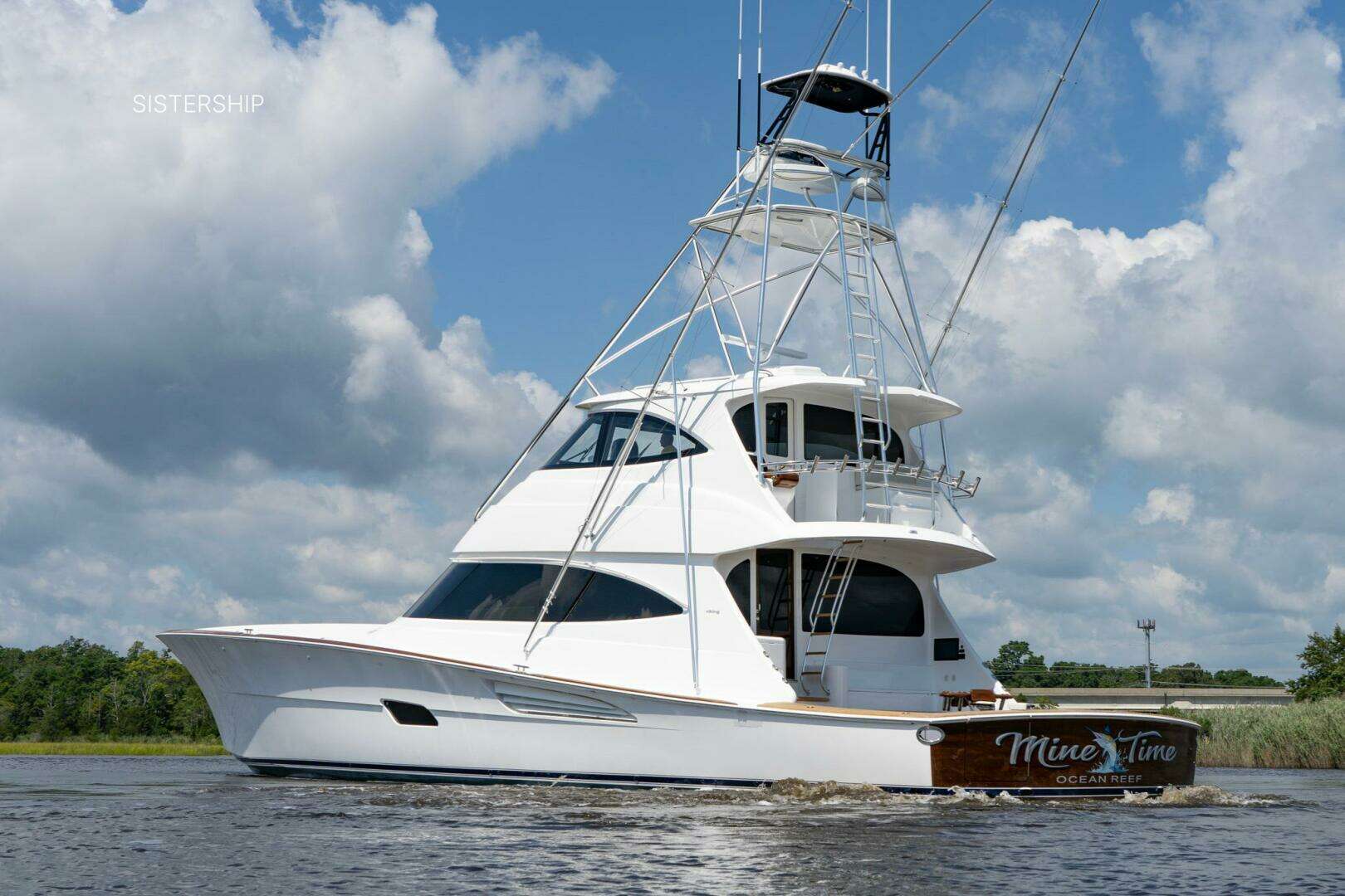 2026 Viking 82 Enclosed Bridge - Image 3