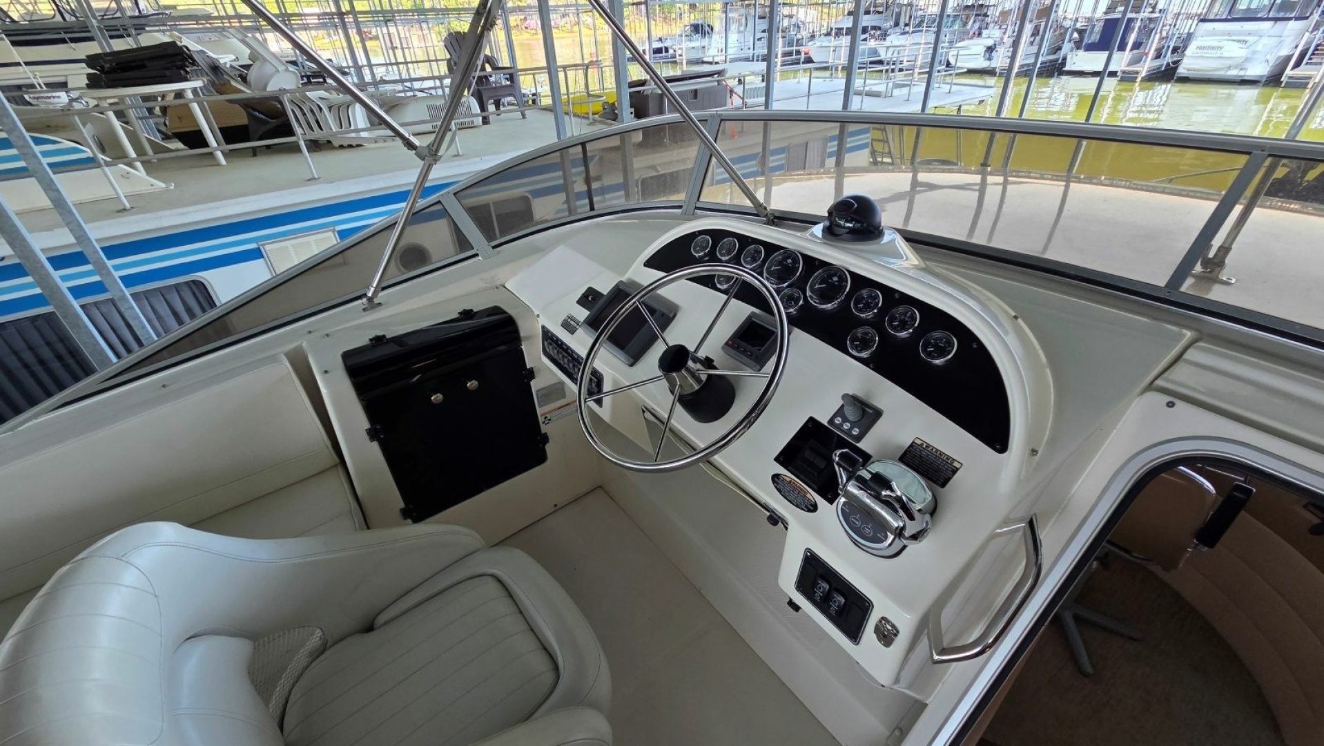 2008 Meridian 490 Pilothouse - Image 32
