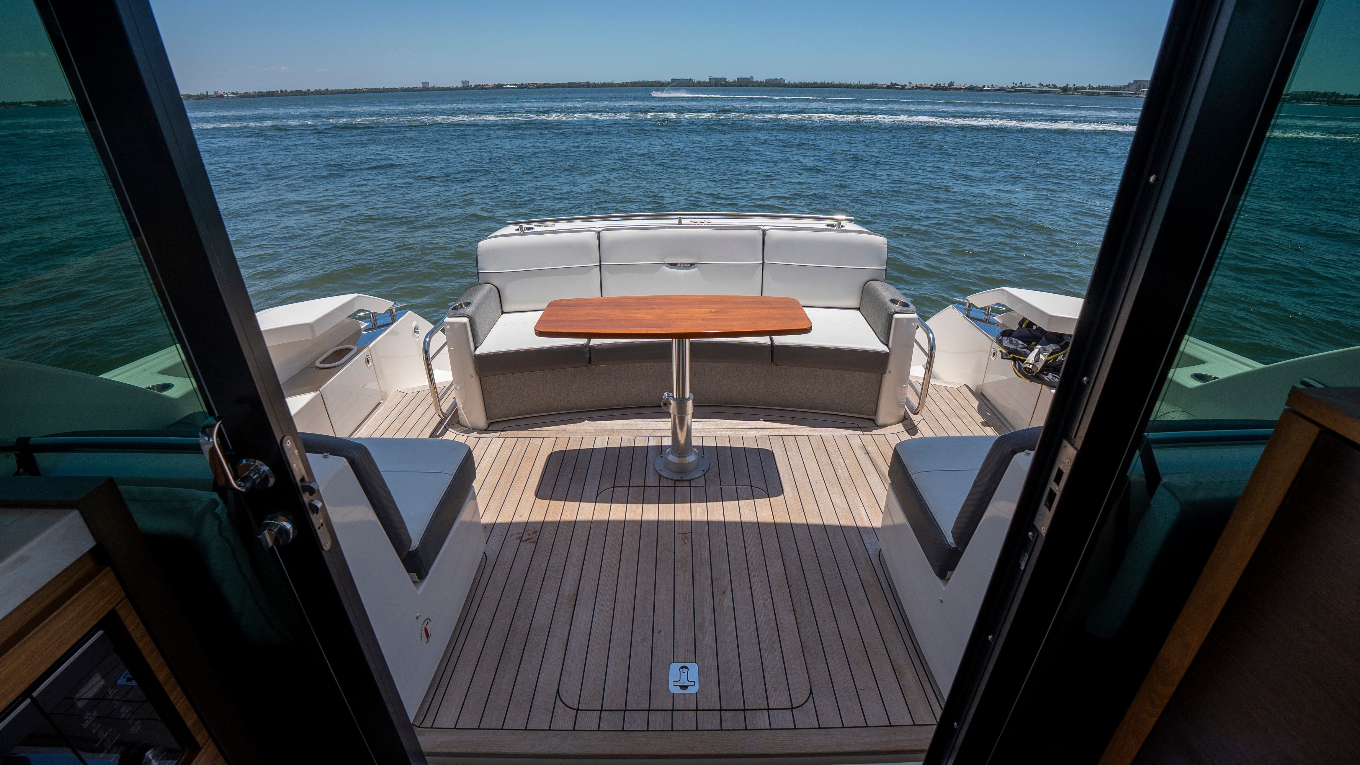 2018 Tiara Yachts 44 Coupe - 34