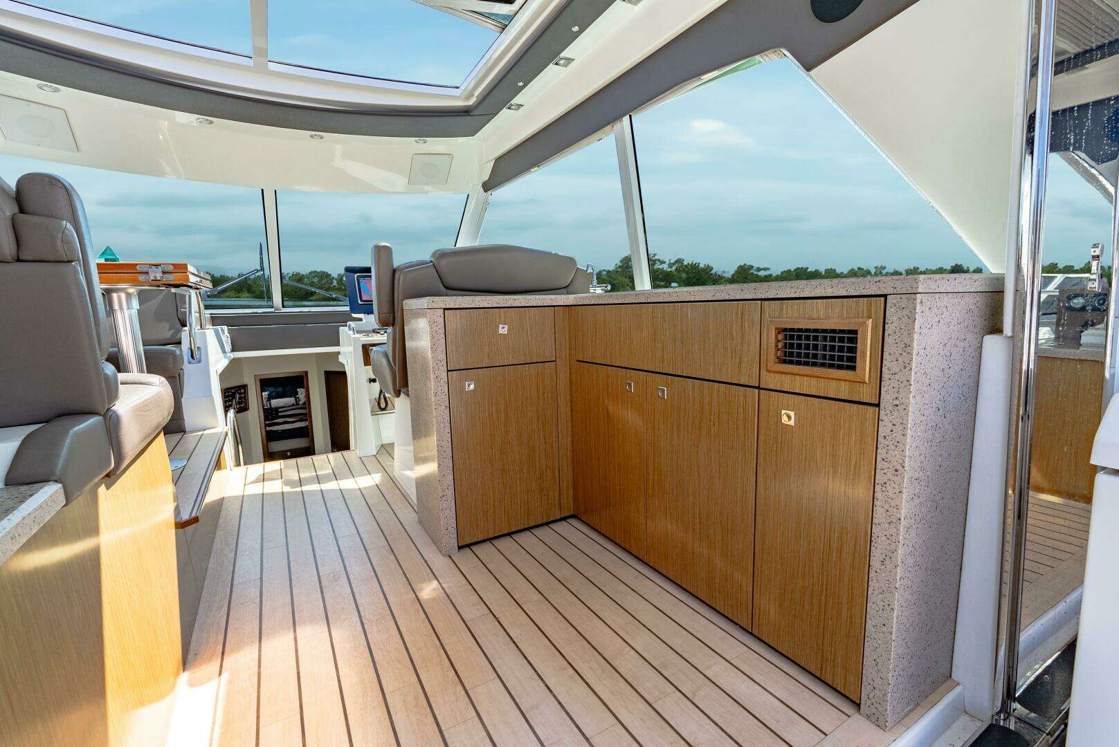 2013 Cruisers 48 Cantius - Image 19