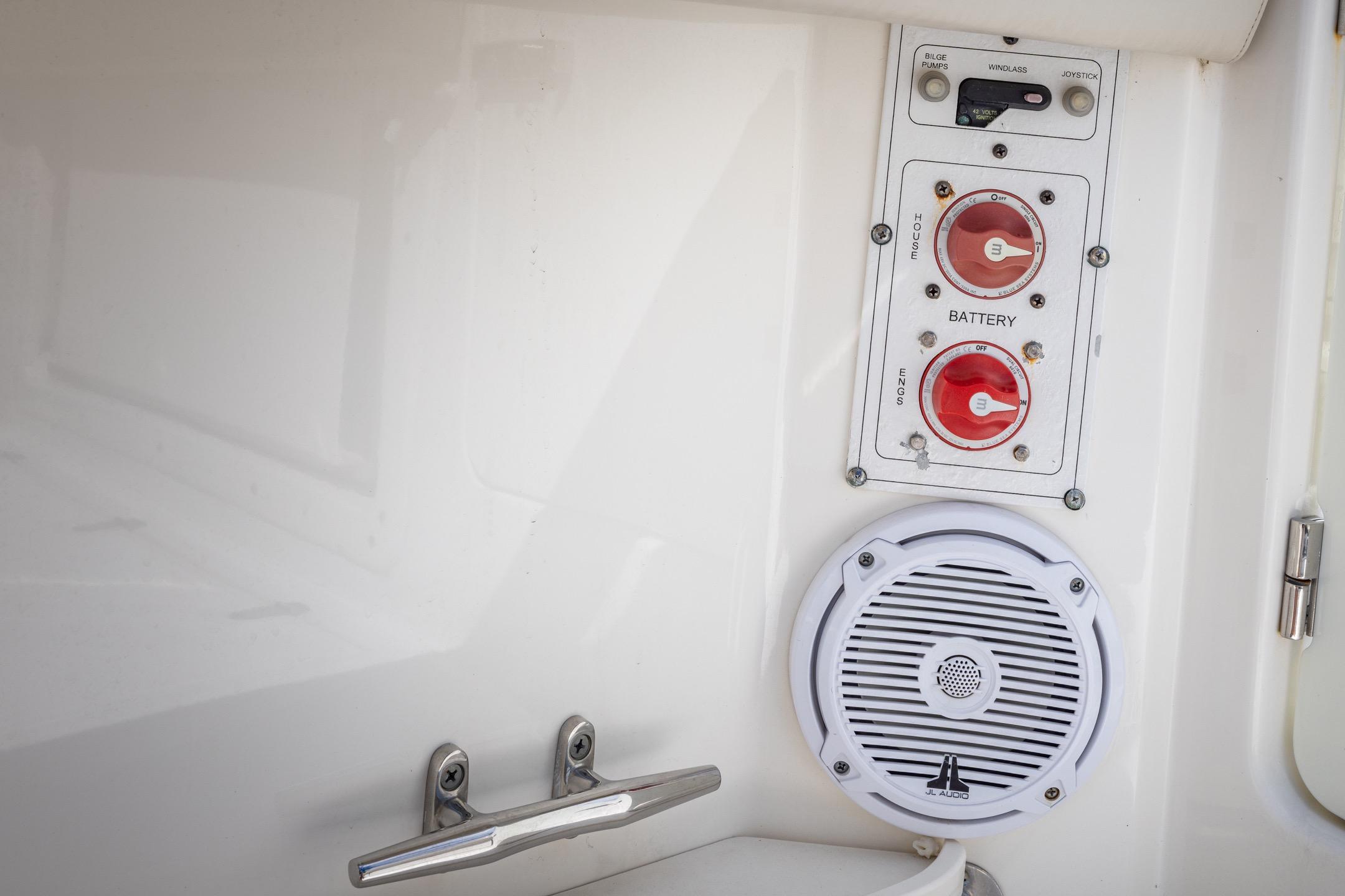 Control panel and speaker on 2016 Boston Whaler 280 Outrage boat.