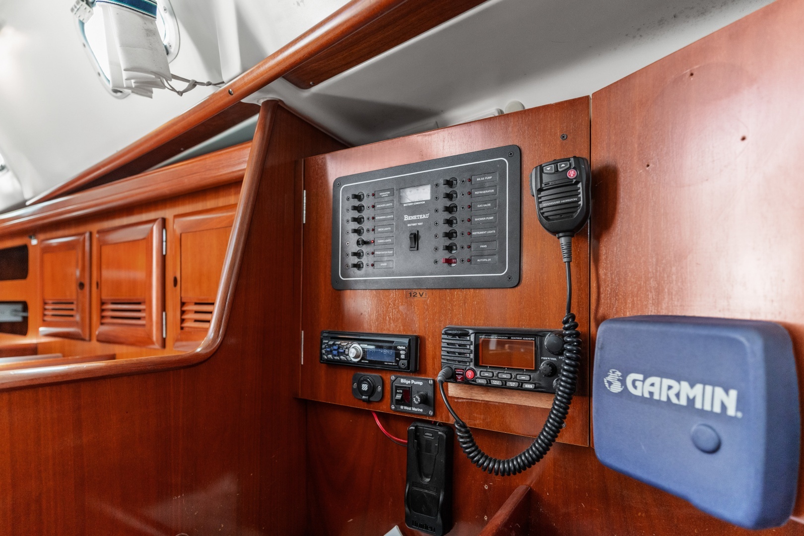 2001 Beneteau — - Image 16