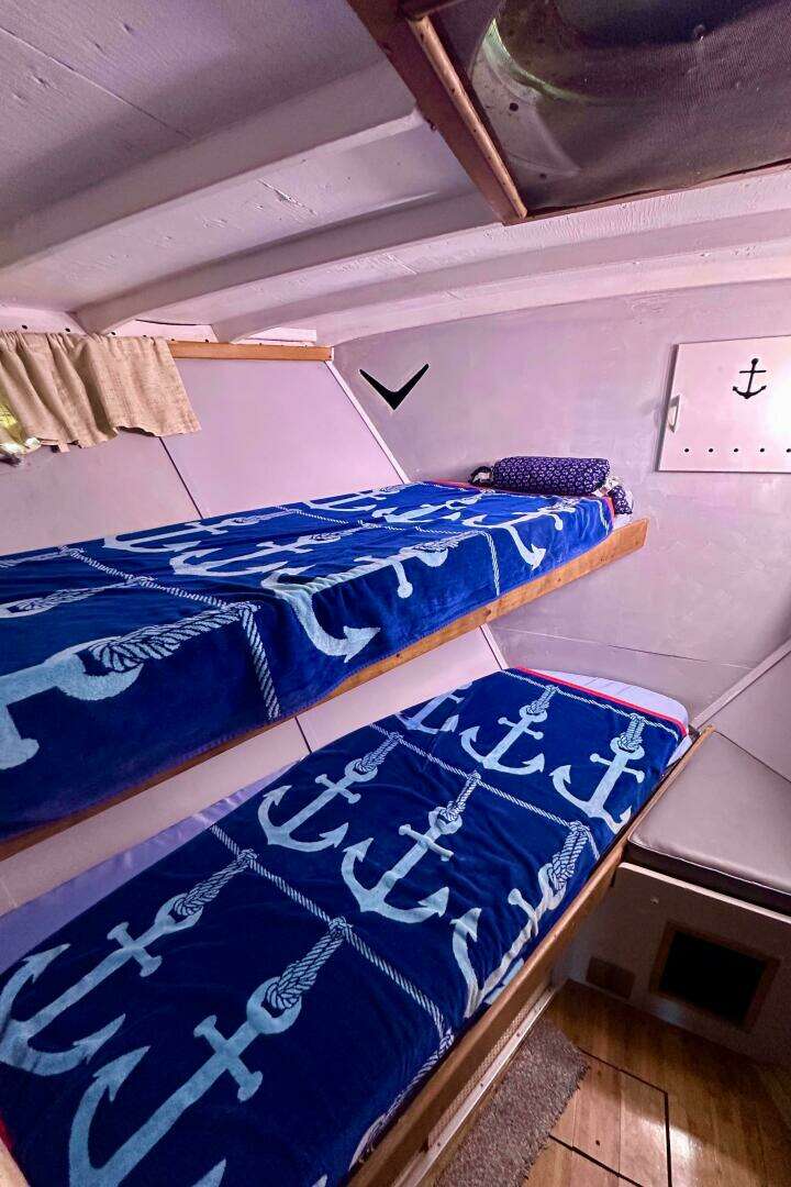 1960 Chris-Craft 45 Constellation - Image 23