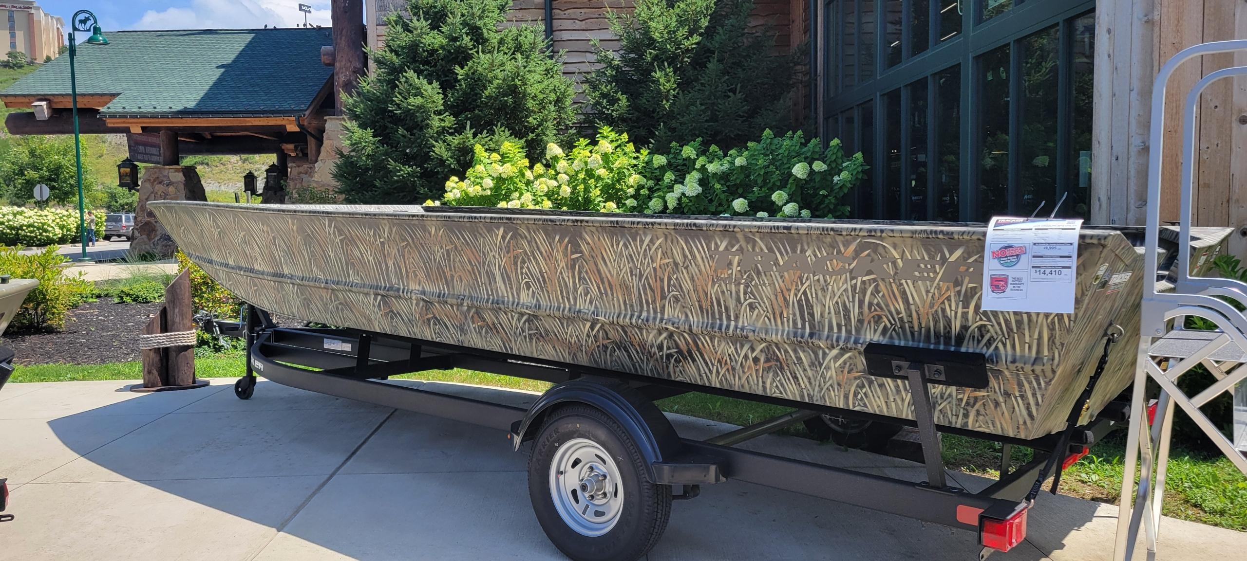 2025 Tracker Grizzly 2072 Utility