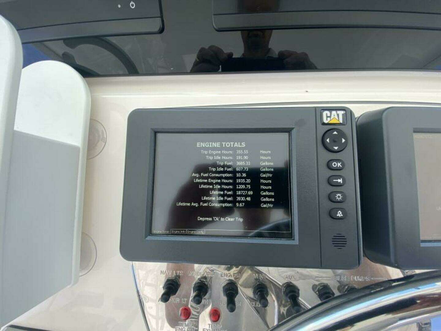 2006 Cabo 40 Express - Image 32