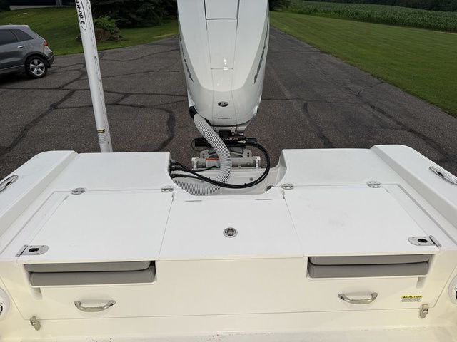 2026 Everglades 253 Center Console - 7
