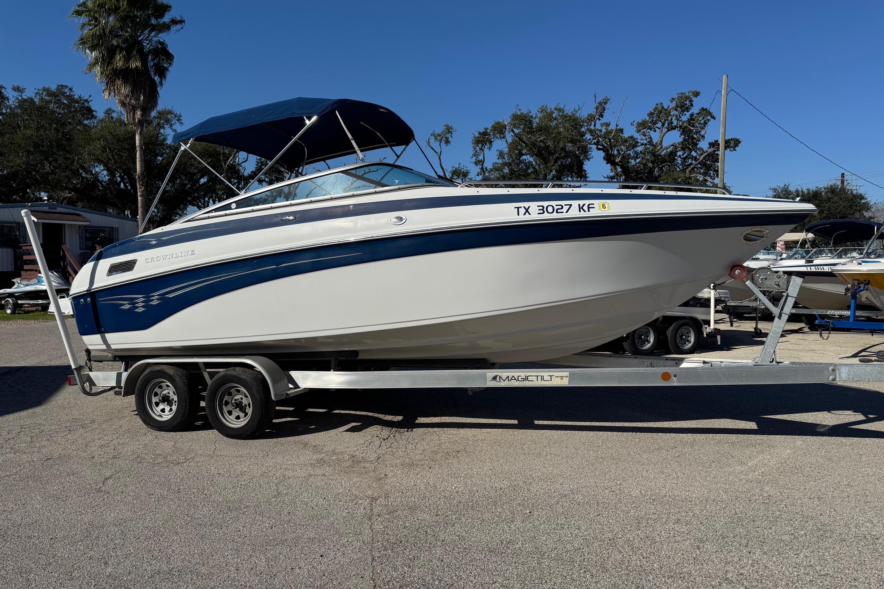 2005 Crownline 236 LS