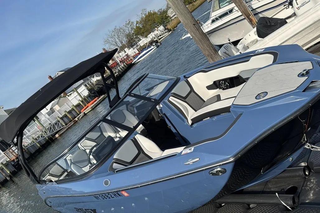 2024 Yamaha Boats 255XE