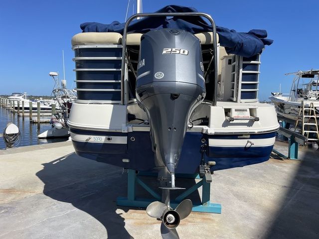 2019 SouthWind V23LC - 4
