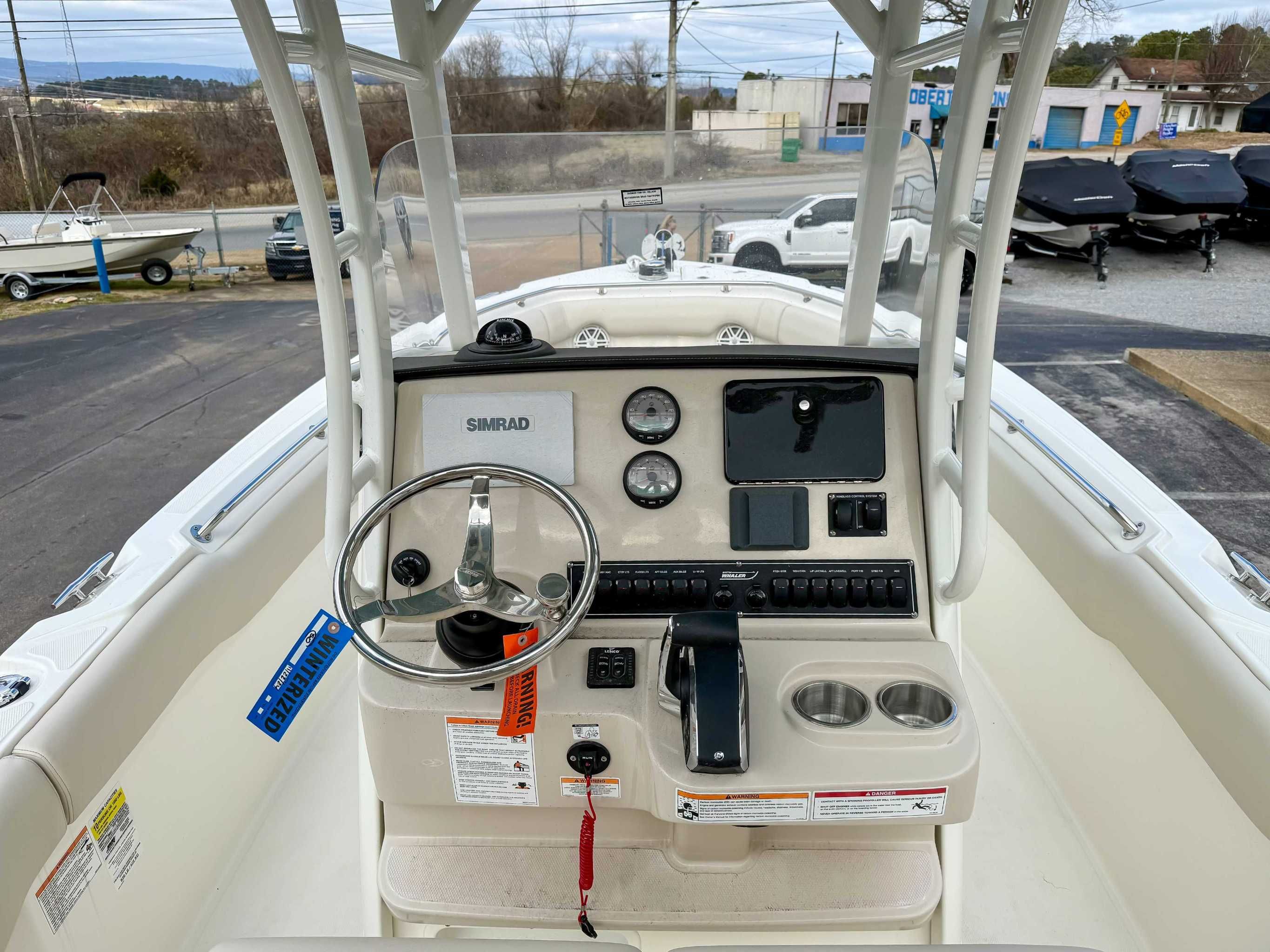 2025 Boston Whaler 230 Outrage - 9