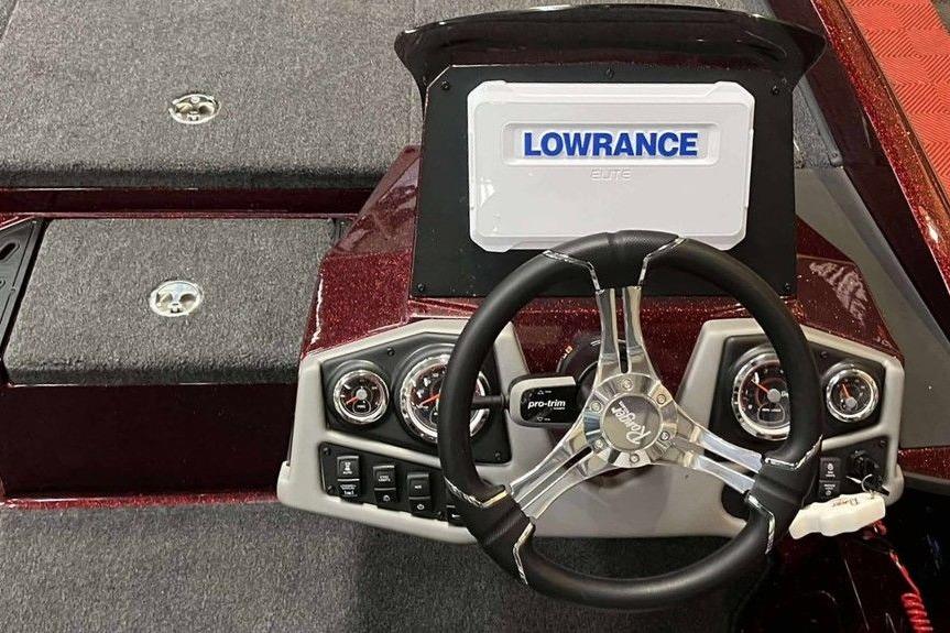 2026 Ranger Z185 boat dashboard with Lowrance electronics and steering wheel.