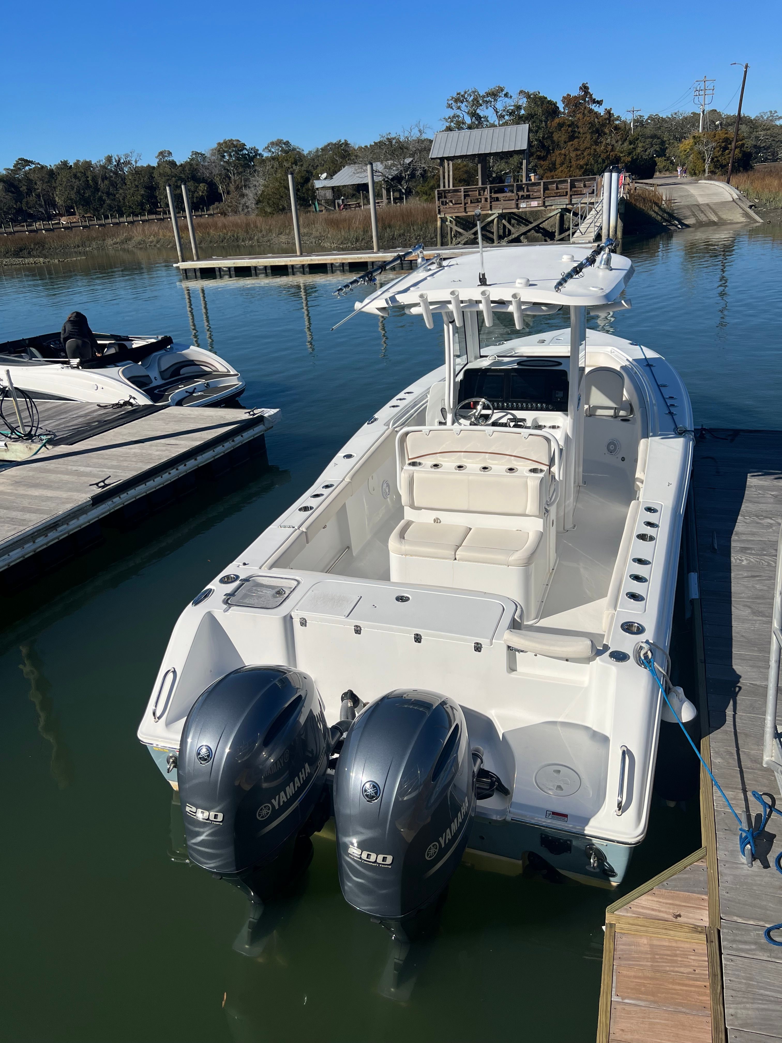2022 Sea Hunt Gamefish 27 Forward Seating - 7