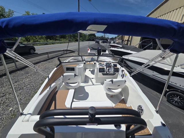 2026 Starcraft SVX OB 190 DC OB w/140hp and Trailer - 10