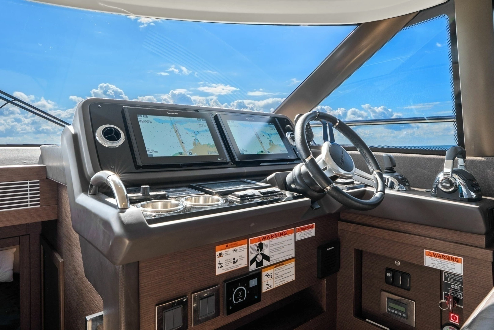 2020 Prestige 460 Flybridge - Image 42