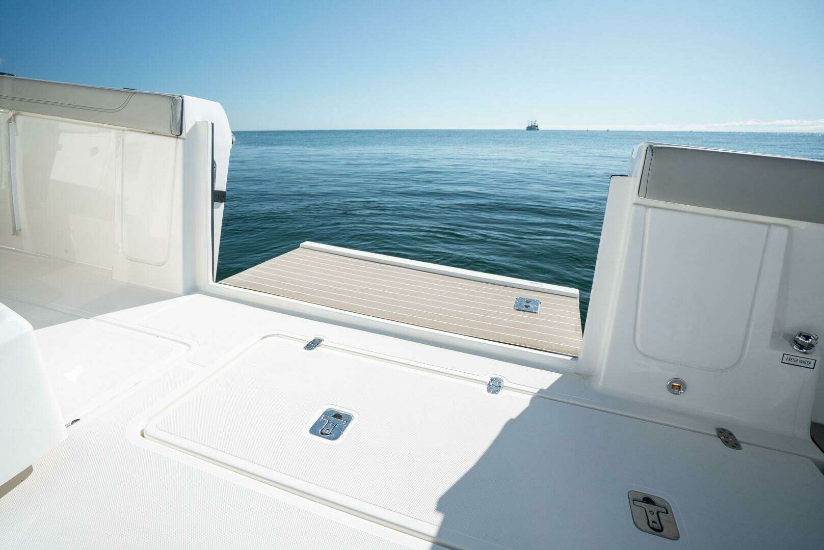 2023 Pursuit S428 - Image 33
