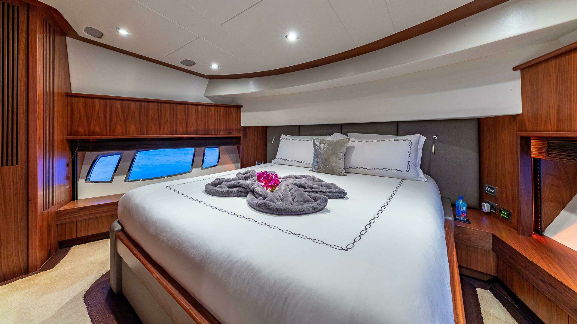 2010 Sunseeker — - Image 8