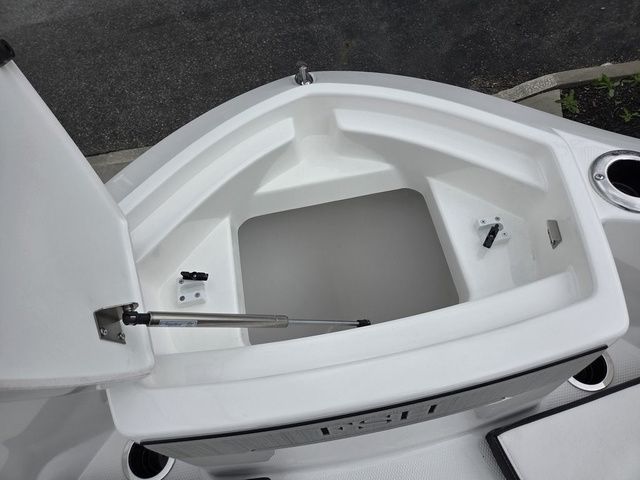 2026 Yamaha Boats 255 FSH Sport E - 44