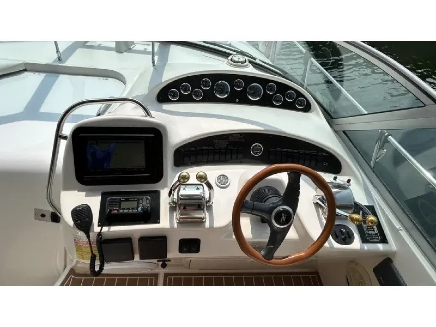 1999 Sea Ray Sundancer 340 - Image 7