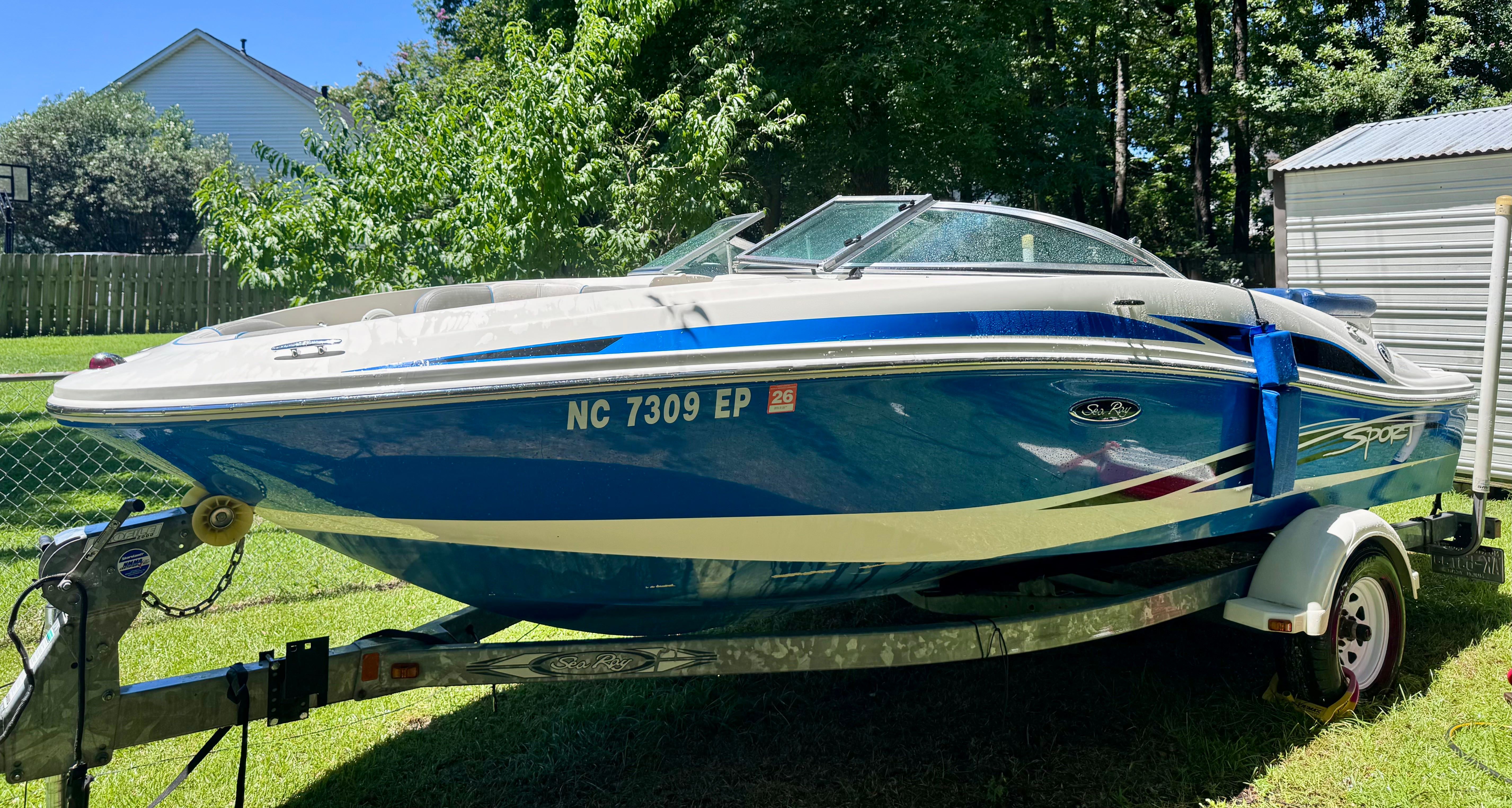2011 Sea Ray 185 Sport - 2