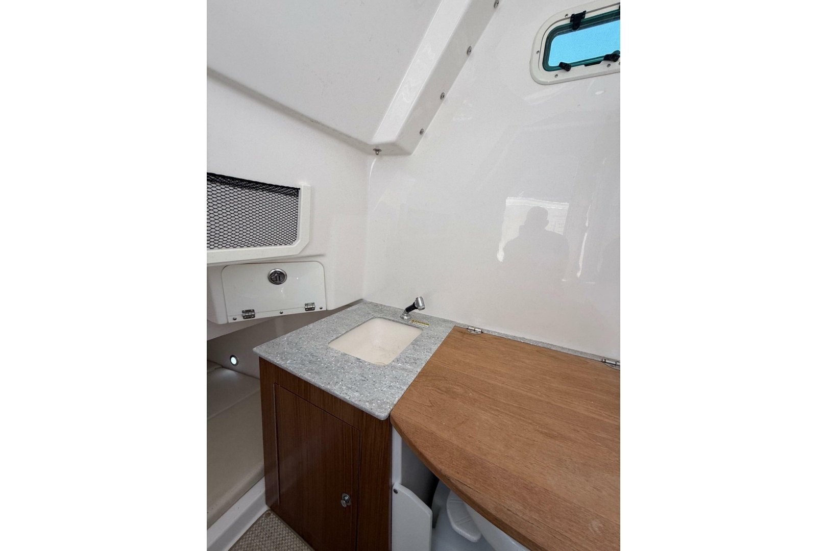 2021 Everglades 365 Center Console - Image 12