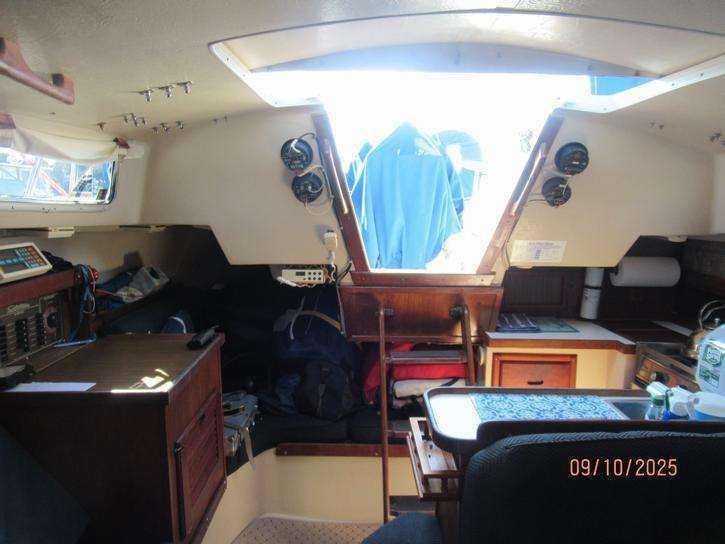 1985 Catalina 30 - 6