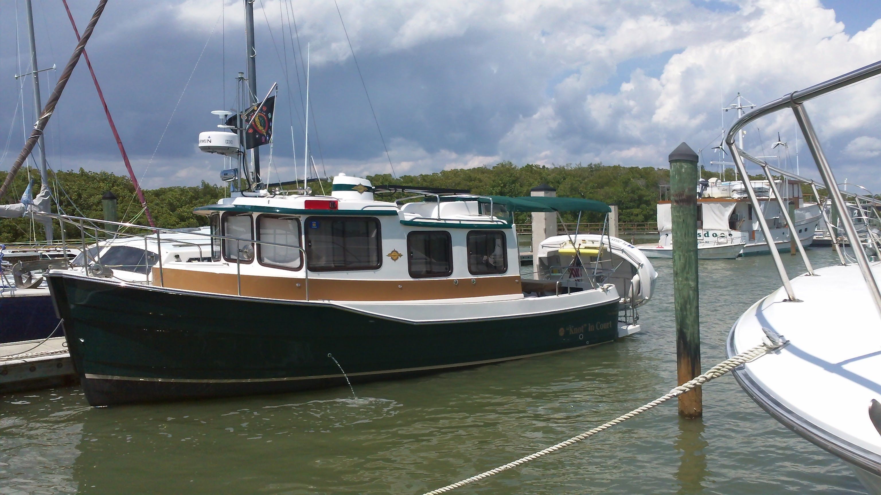 2014 Ranger Tugs R-27 - 11