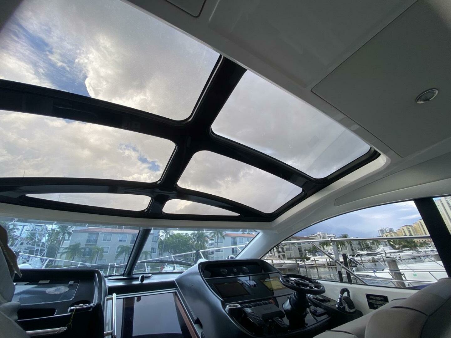 2014 Sunseeker 48 Portofino XPS - Image 12
