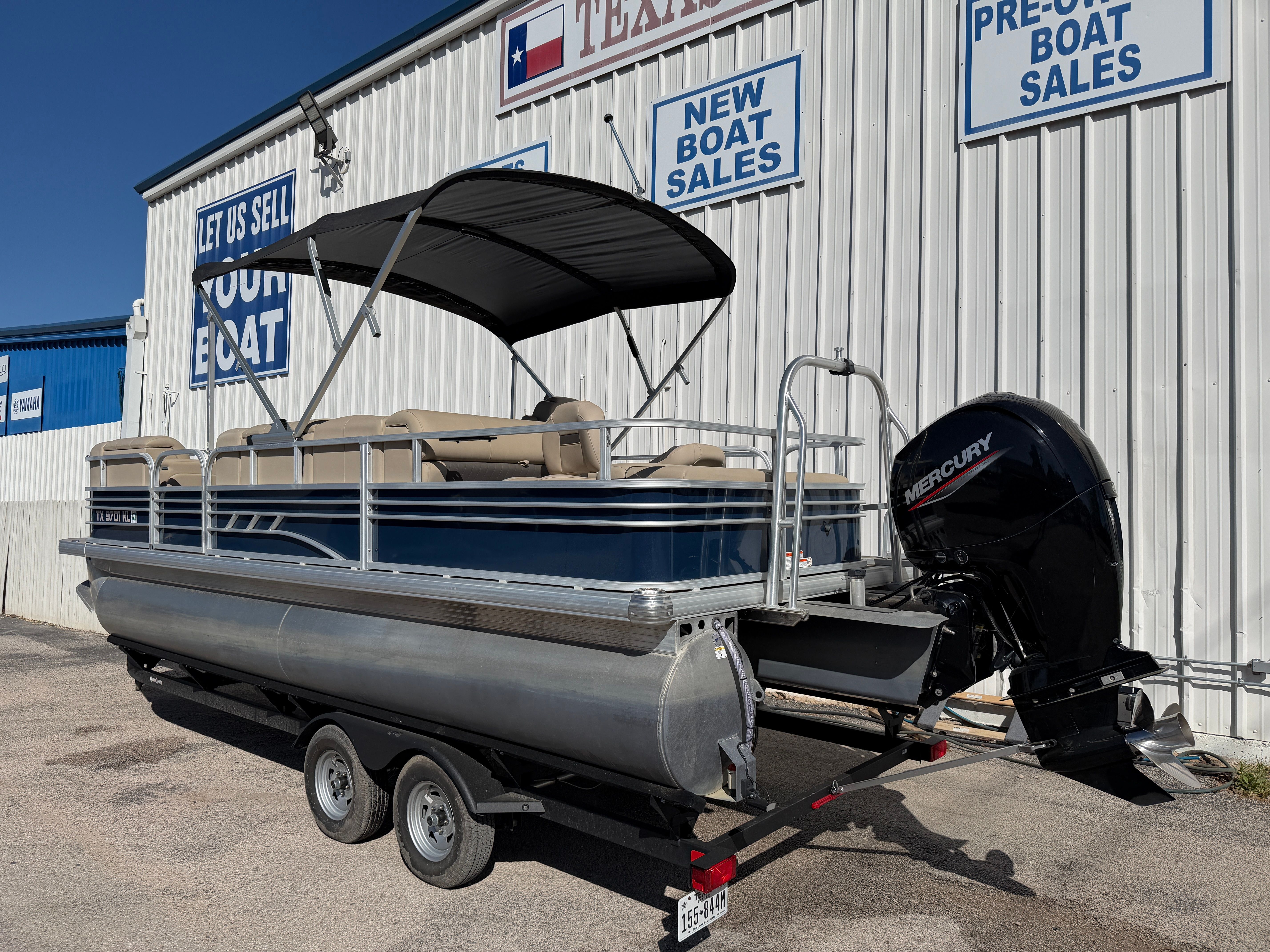 2022 SUN TRACKER SPORTFISH 22 DLX - Image 4