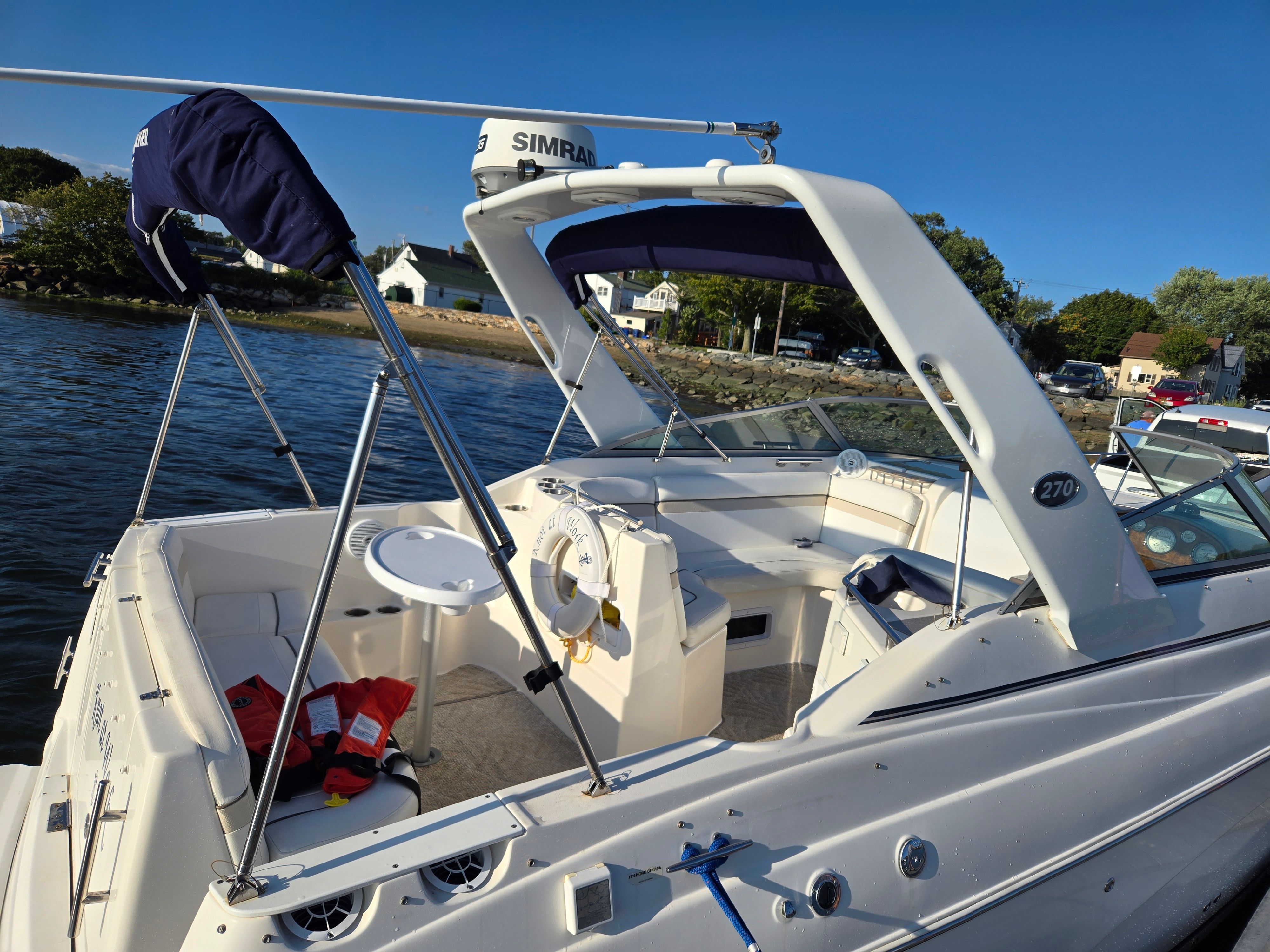 2006 Rinker 270 Express Cruiser - 21