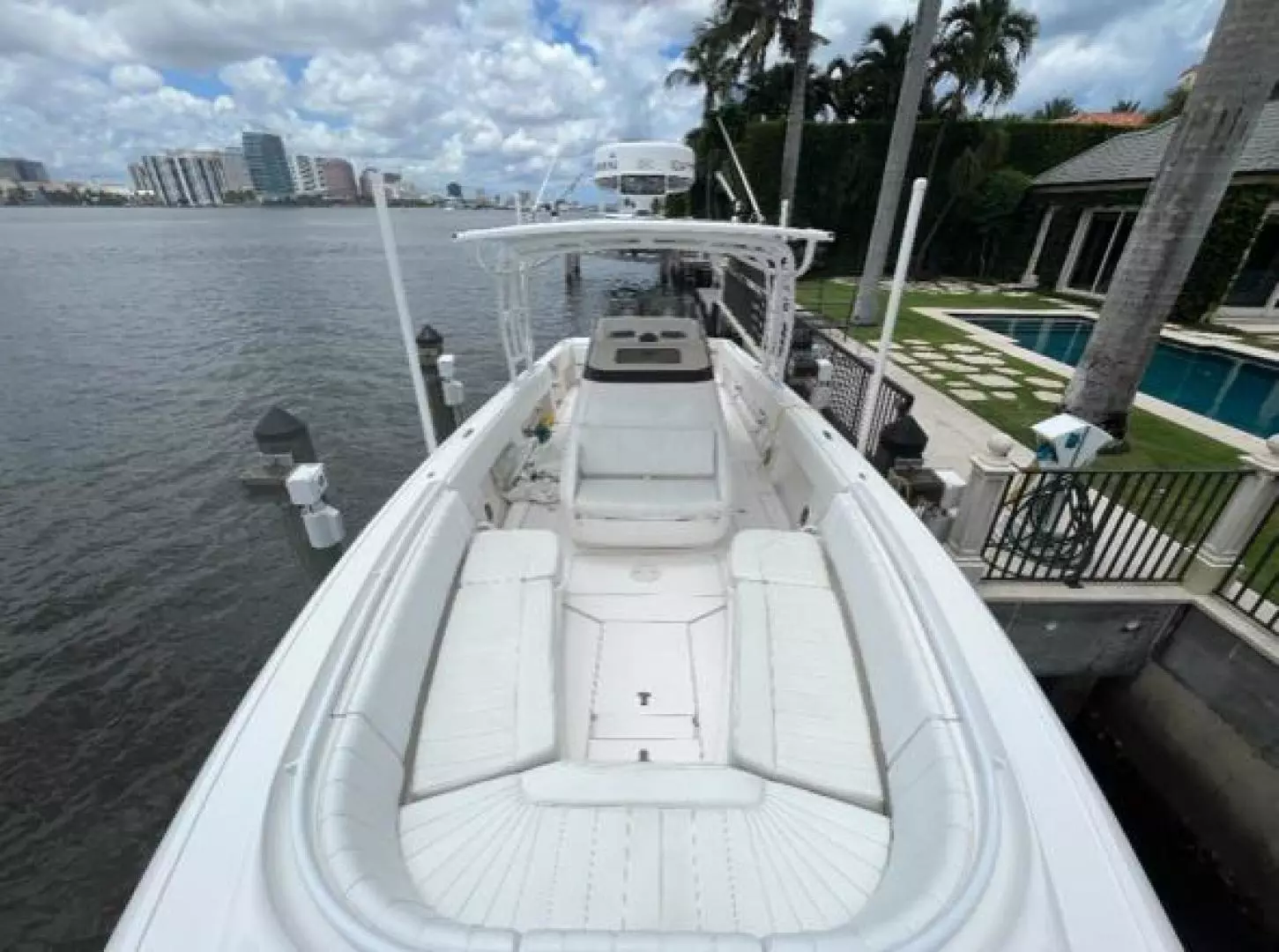 2012 Intrepid 327 - Image 2