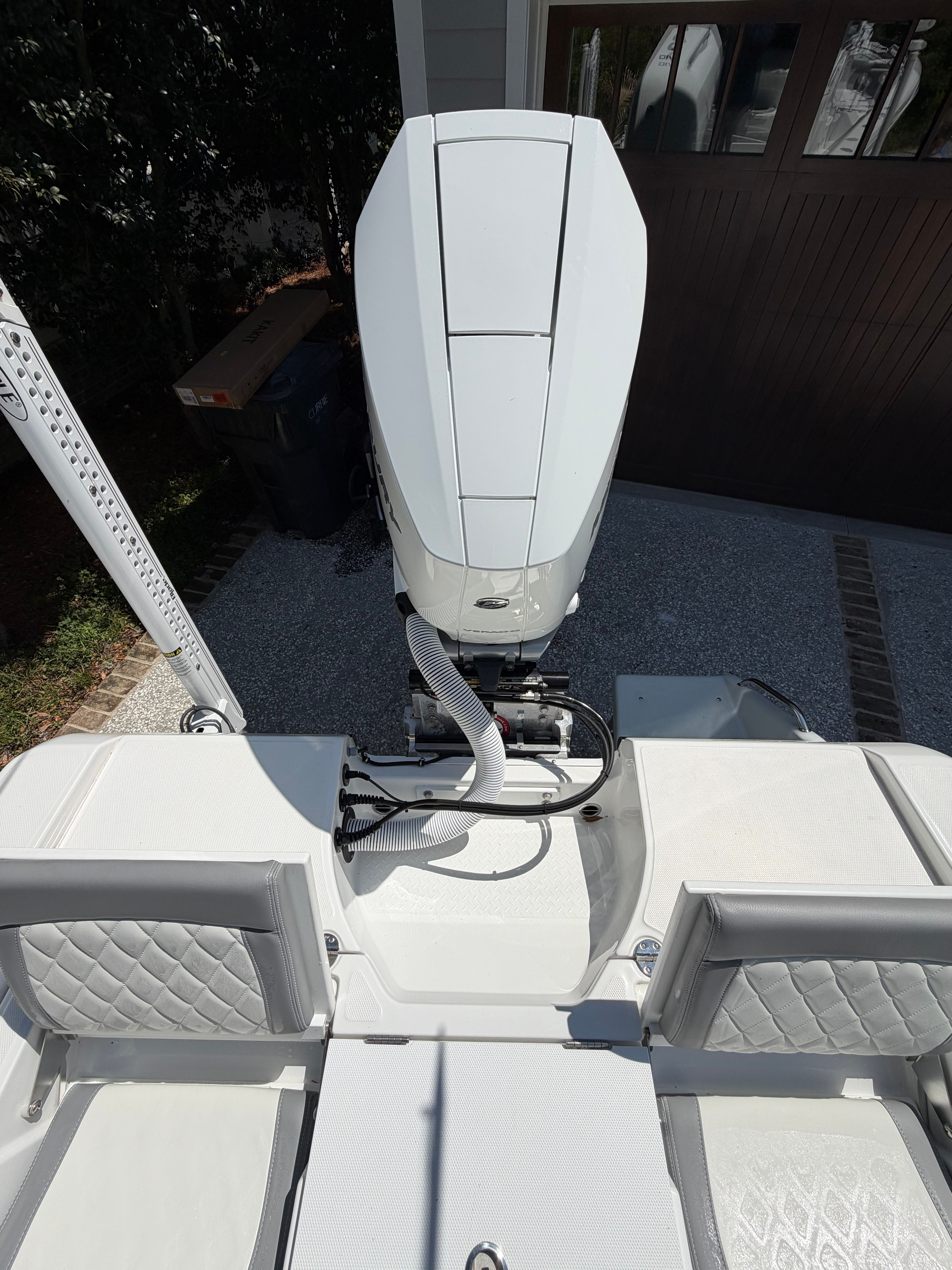 2025 Everglades 253 Center Console - 13