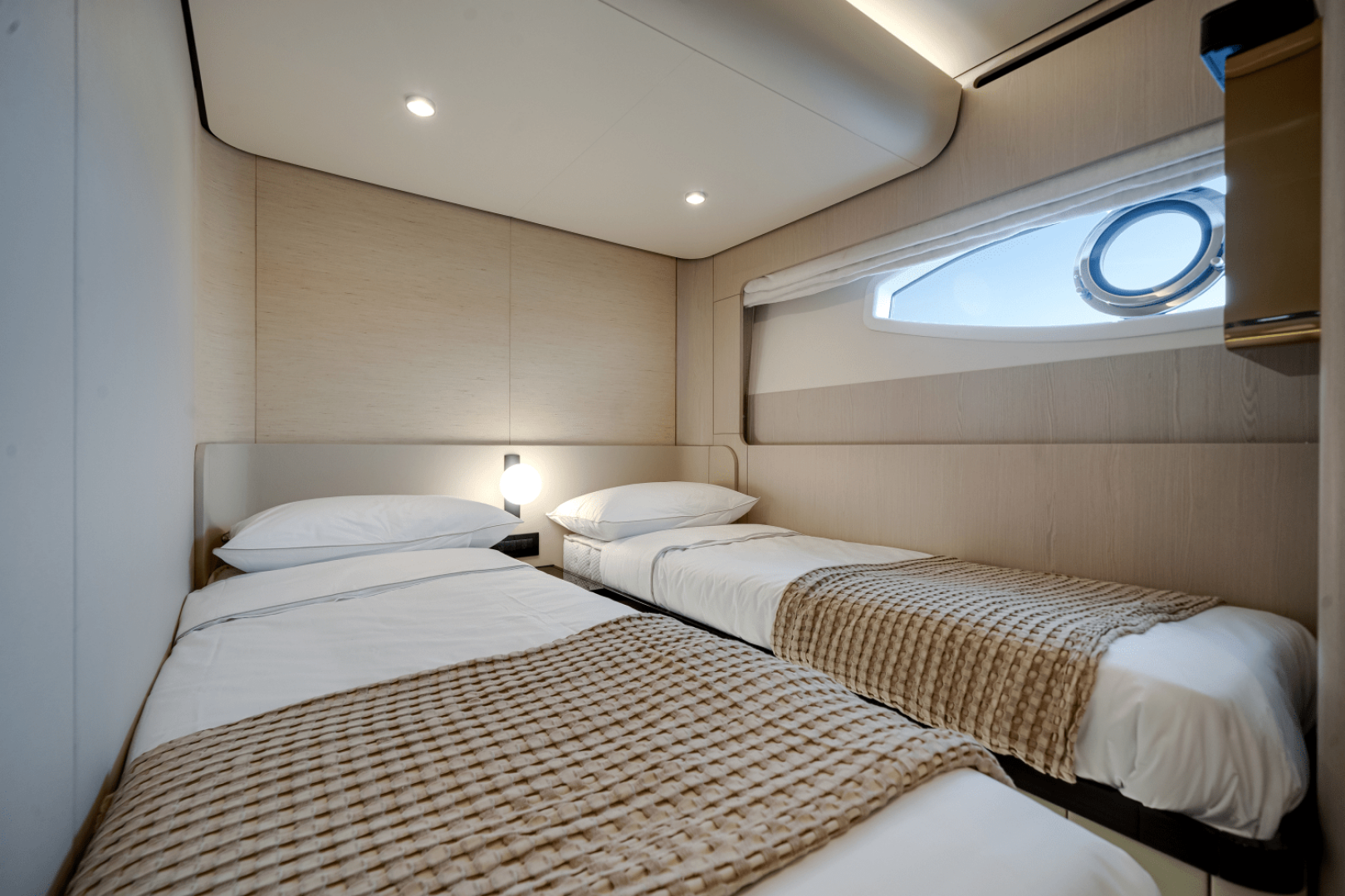 2026 Azimut Fly 78 - Image 60