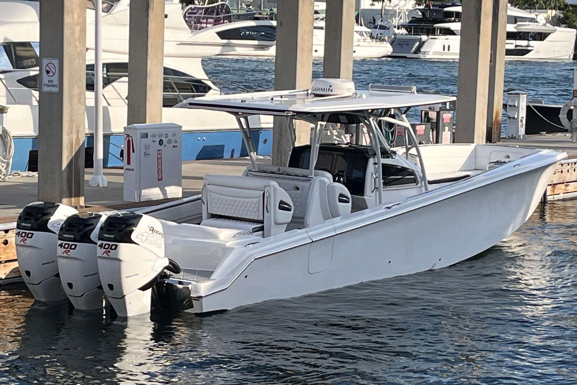 2019 Nor-Tech 390 Sport Center Console