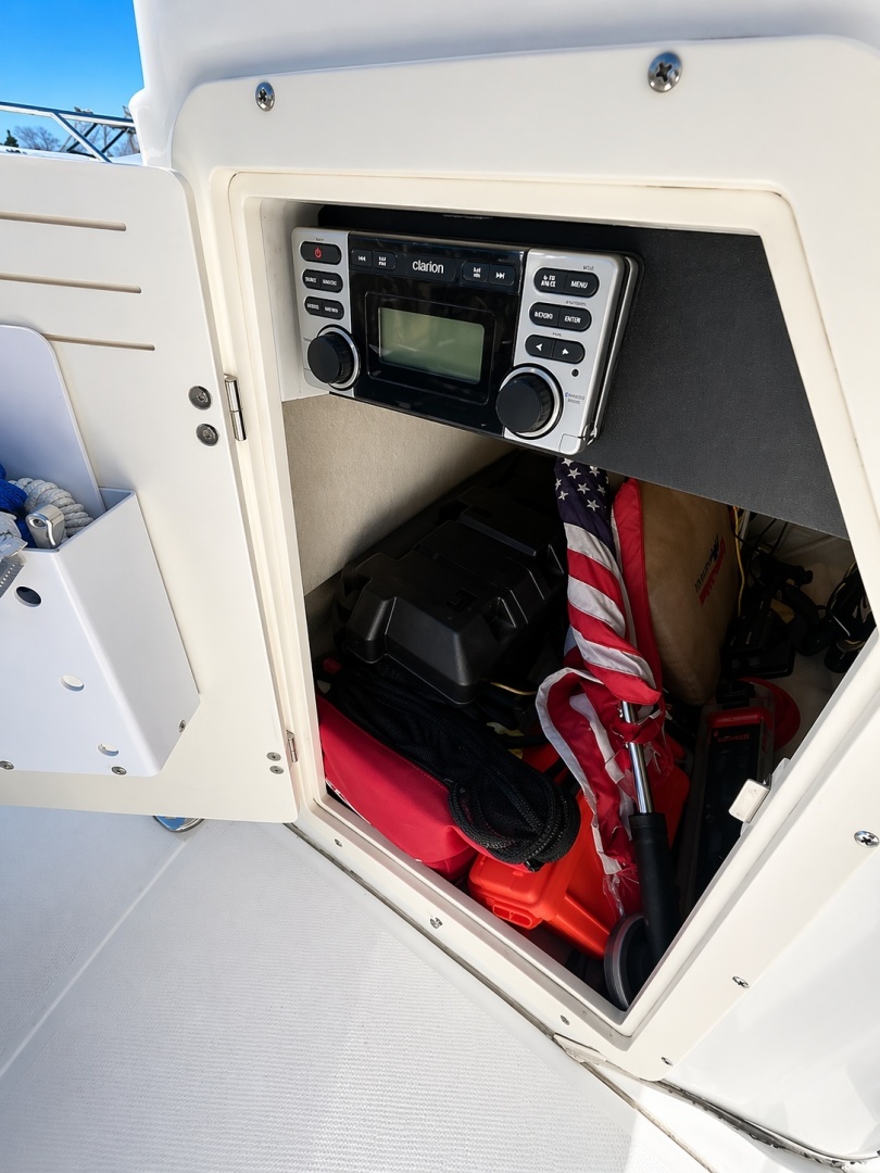 2011 Boston Whaler 190 Montauk - Image 5