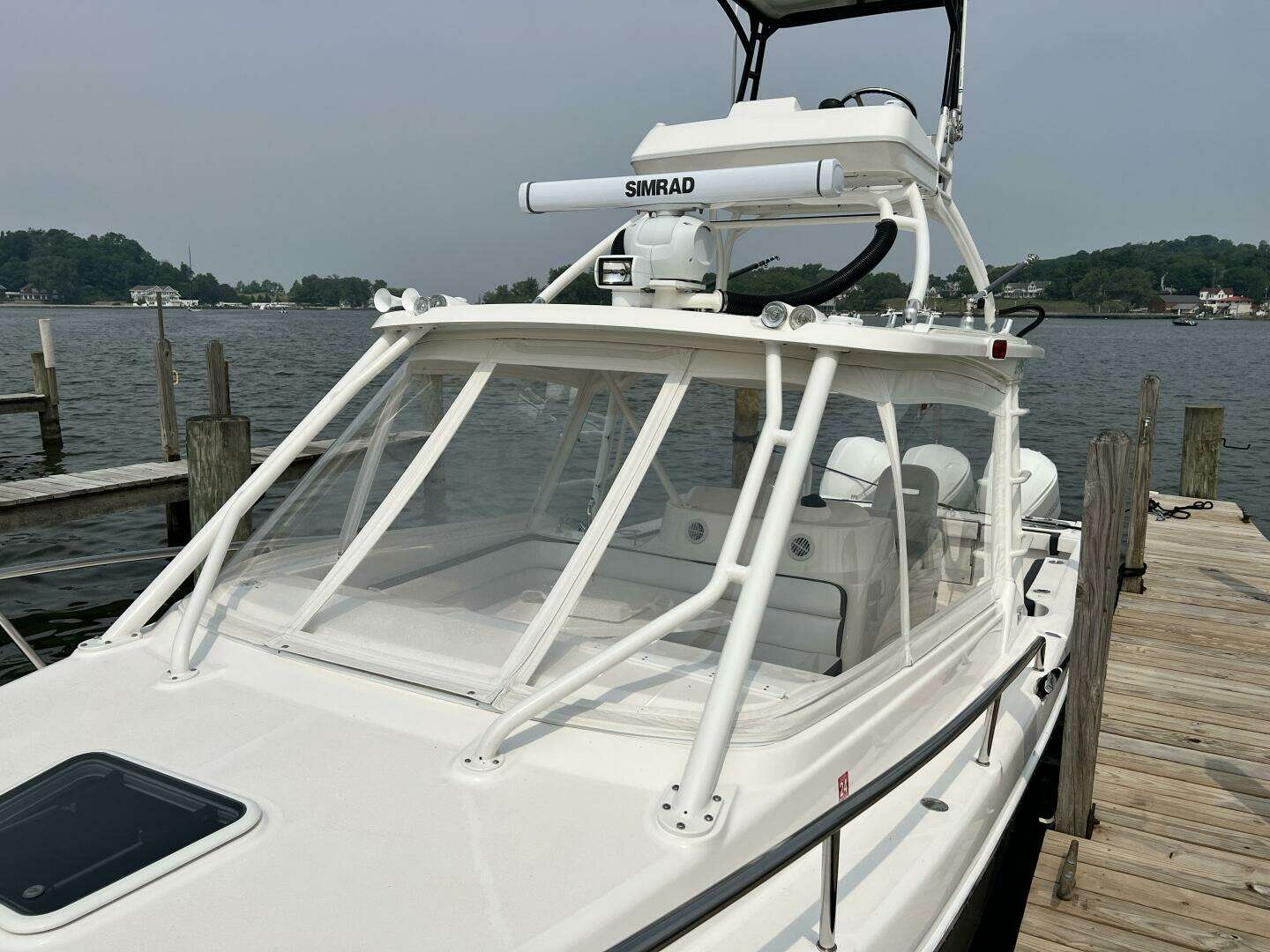 2012 Everglades 350 LX - Image 17