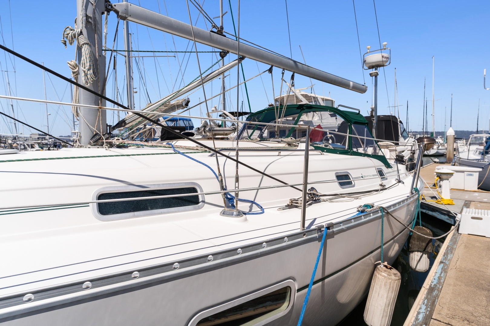 2001 Beneteau — - Image 5