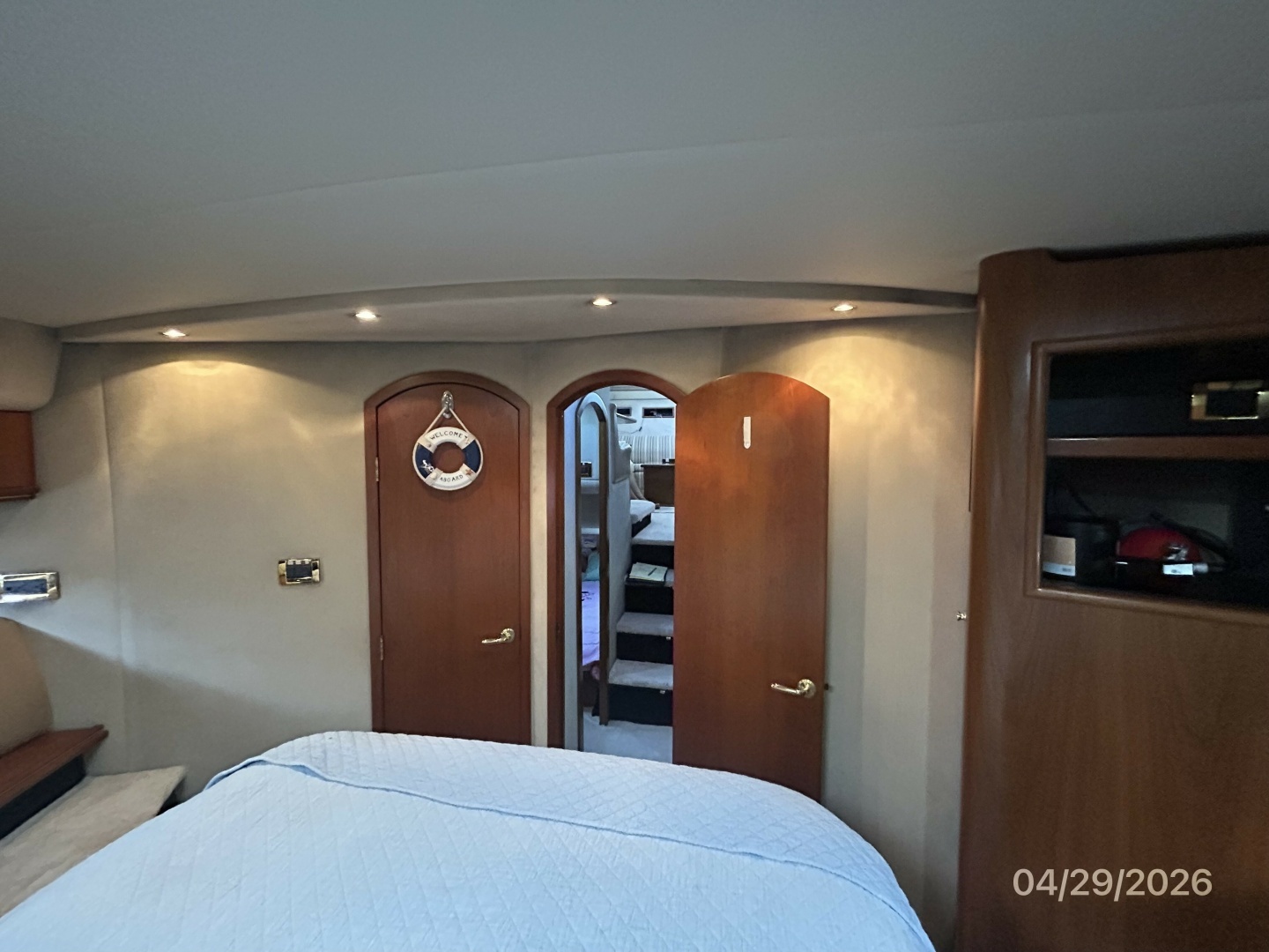 2000 Cruisers Yachts 4450 - Image 52