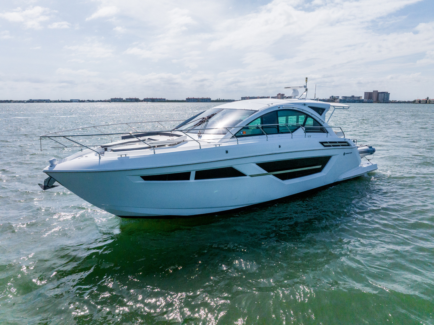 2018 Cruisers Yachts 50 CANTIUS - Image 20