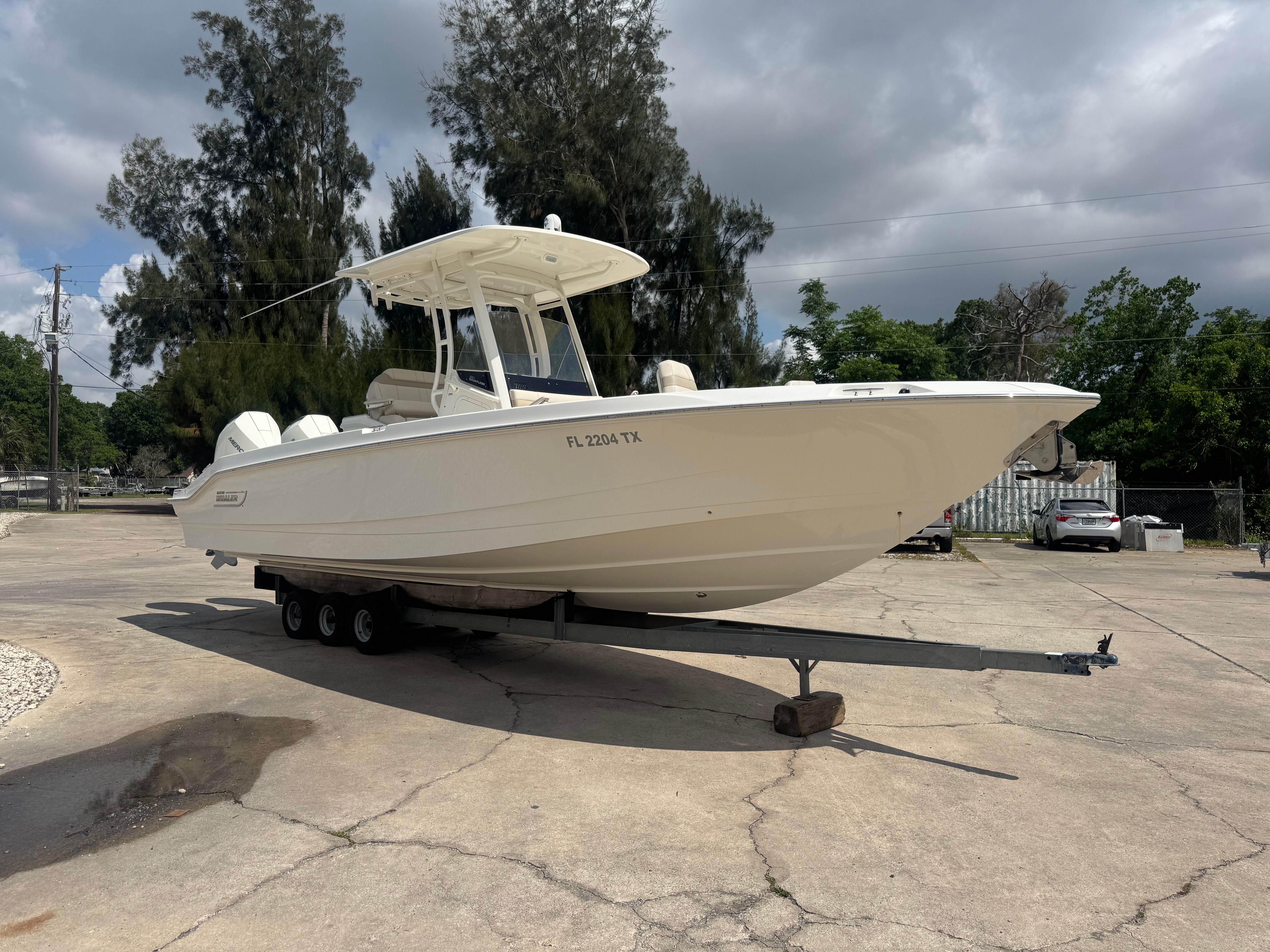 2023 Boston Whaler 280 Dauntless