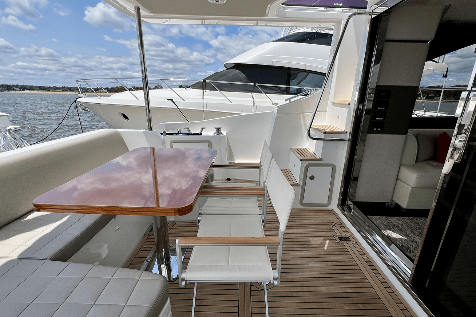 2019 Azimut 50 FLYBRIDGE - Image 17