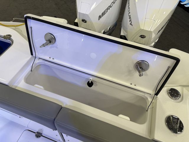 2026 Everglades 285 Center Console - 10