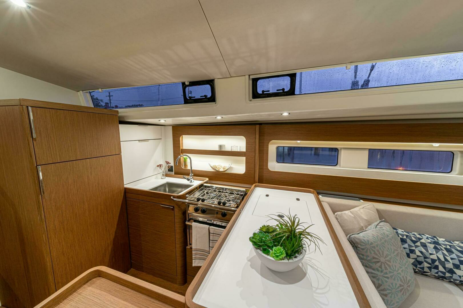 2026 Beneteau Oceanis Yacht 54 - Image 8