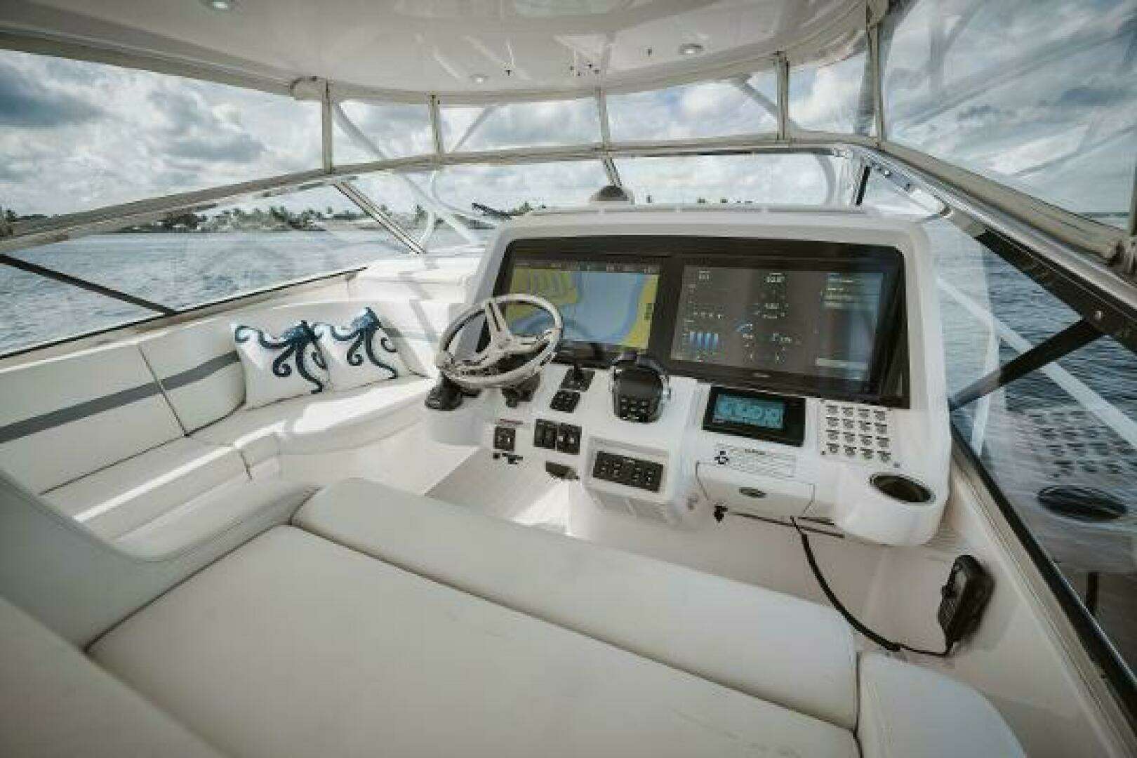 2018 Intrepid 475 Sport Yacht - Image 33