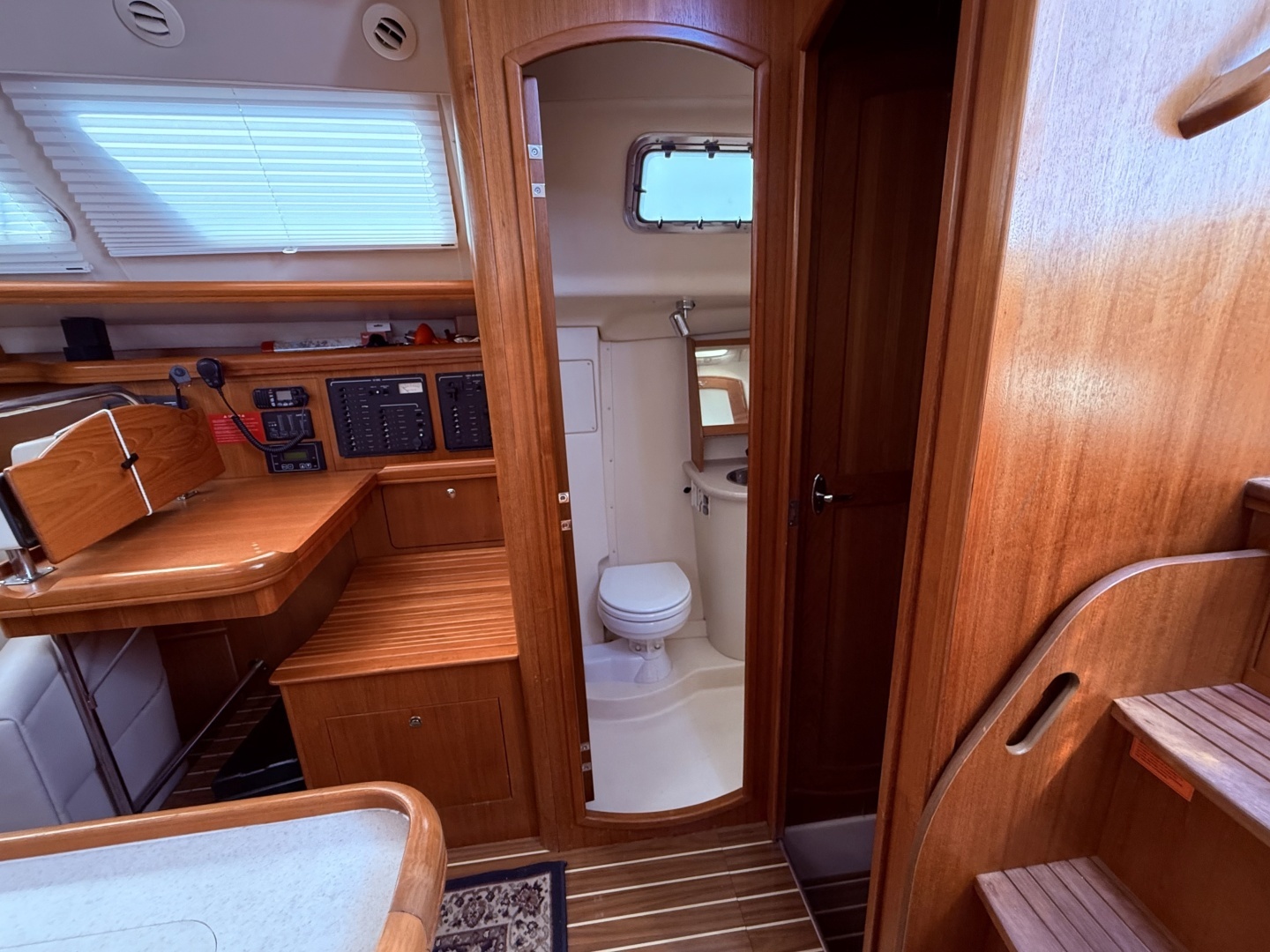 2005 Hunter — - Image 34