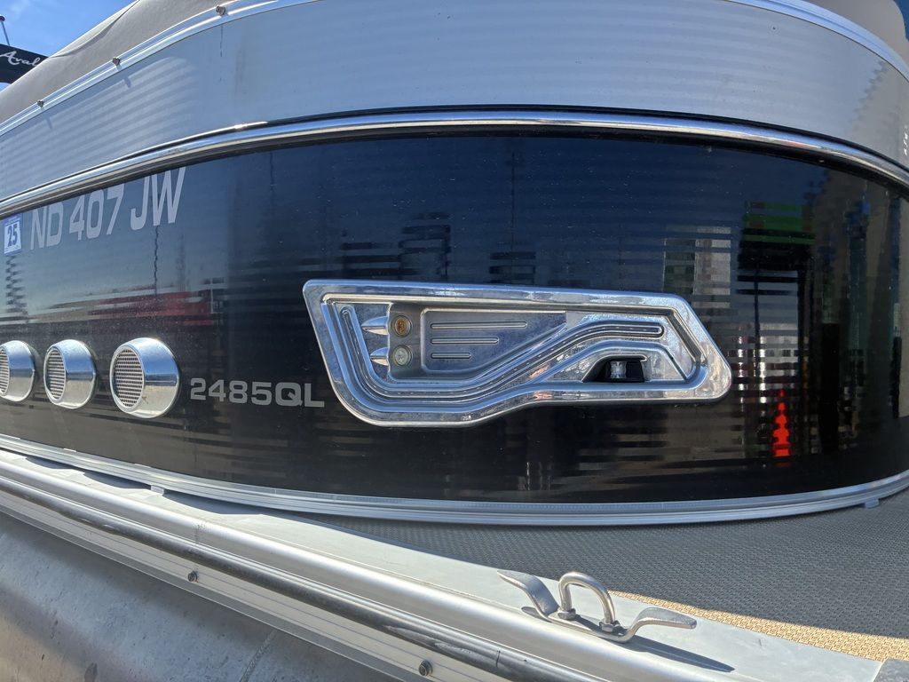 2014 Avalon 2485QL Wind Jammer - 4