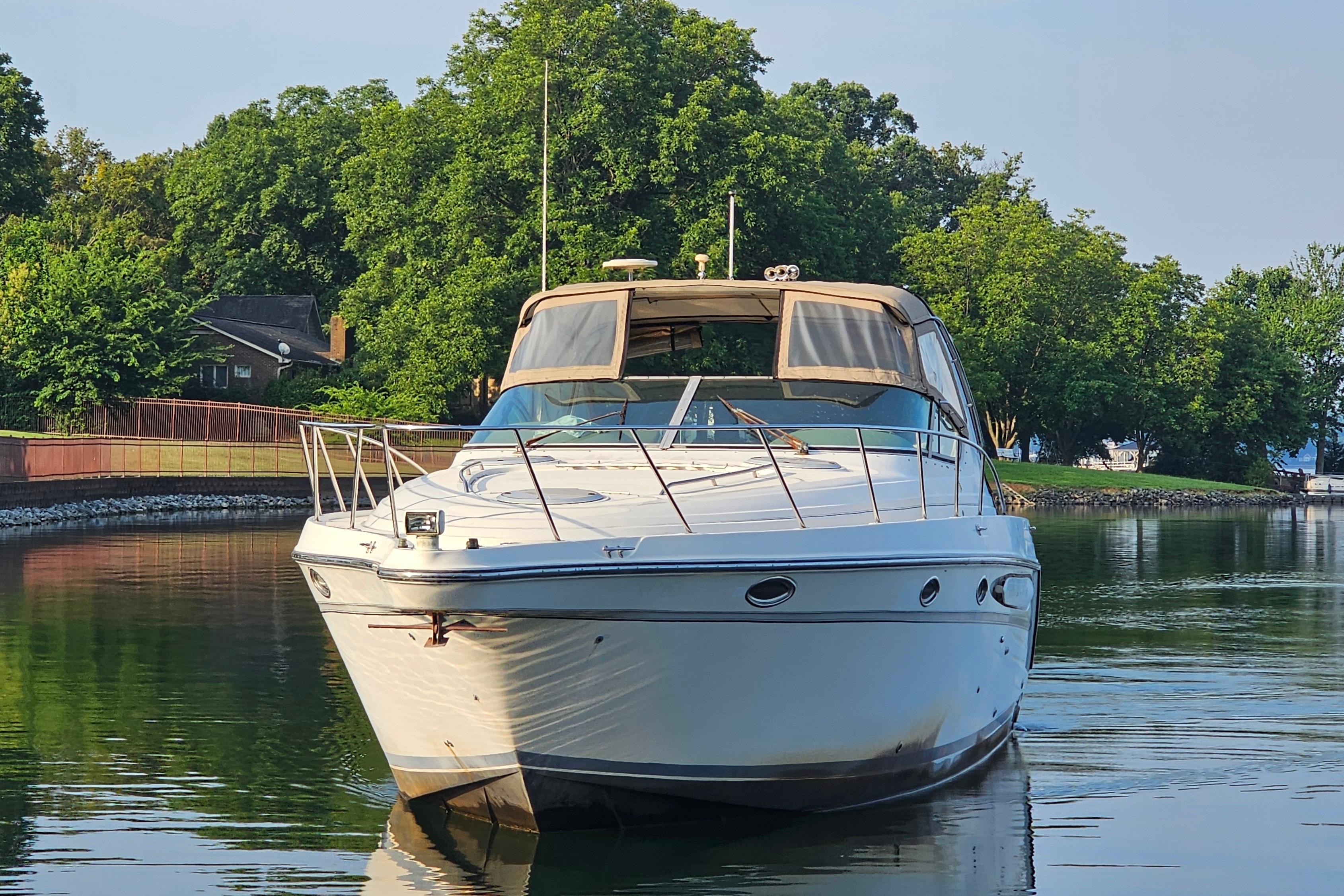 1998 Maxum 3700 SCR