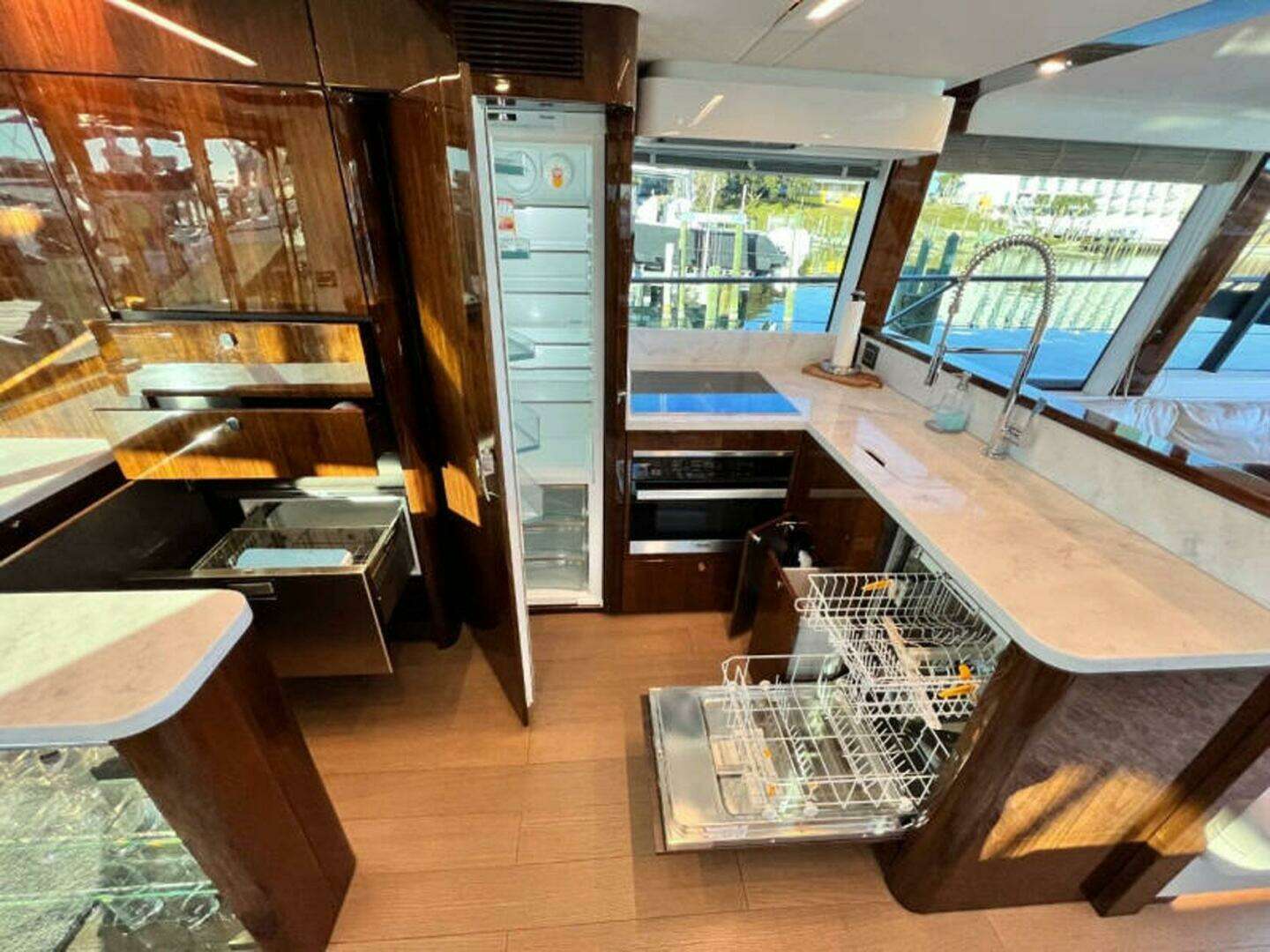 2020 Fairline Squadron - Image 16