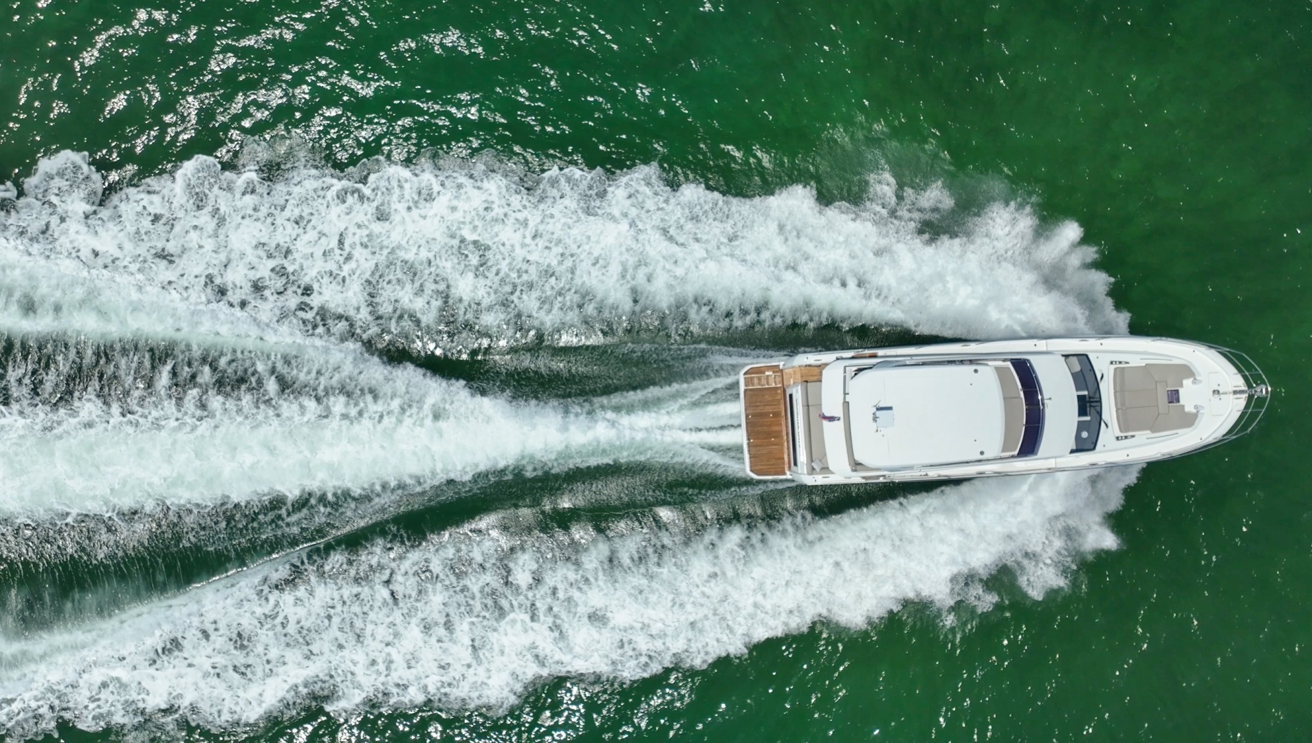 2023 Prestige 590 - Image 6