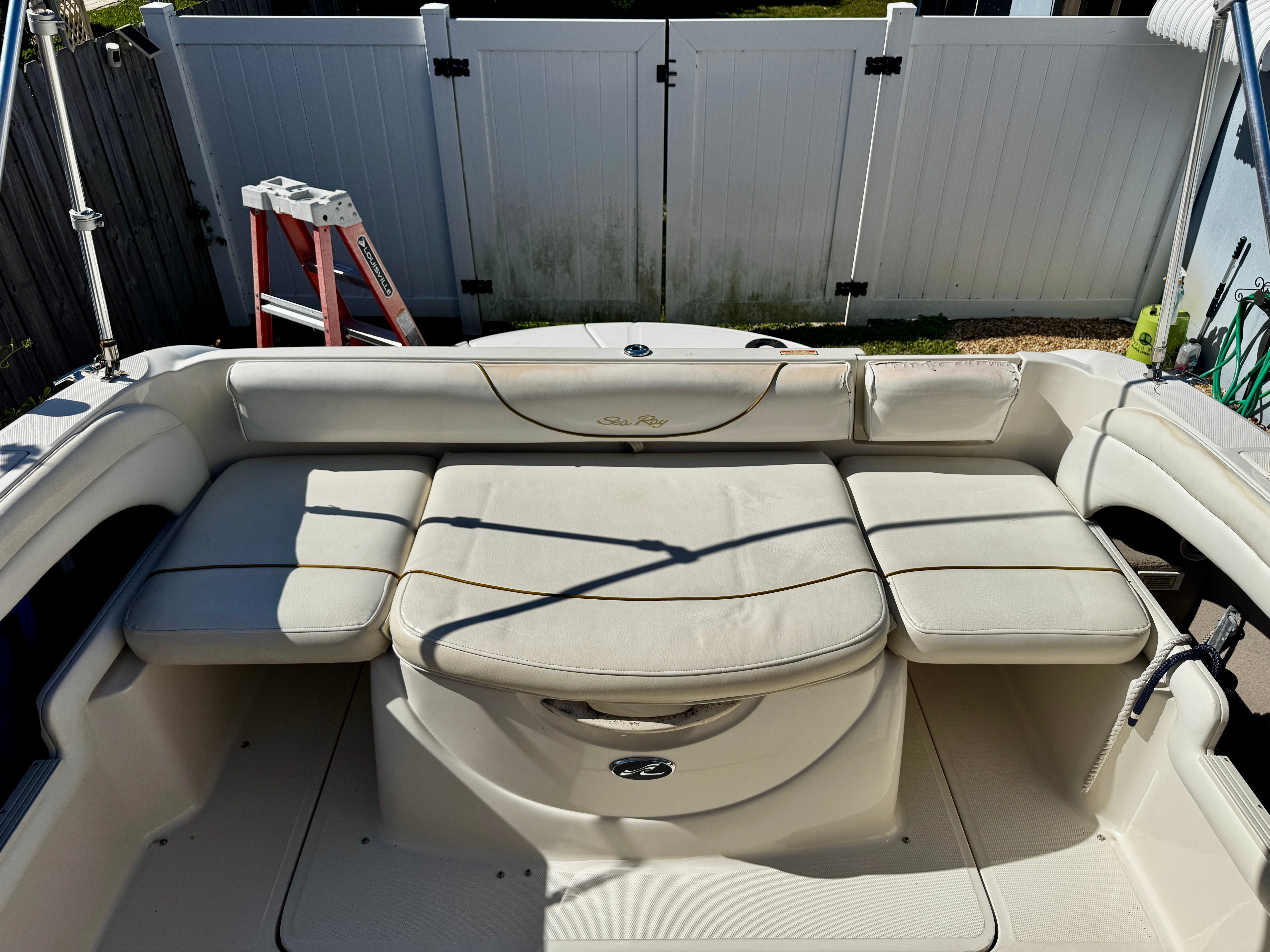 2002 Sea Ray 225 Weekender - 14